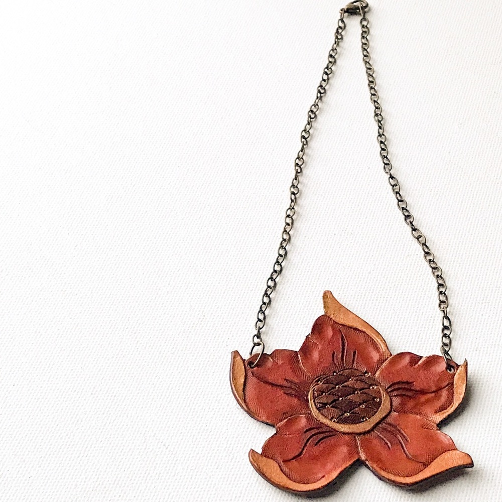 NWOT Handmade Artisan Tooled Leather Necklace
